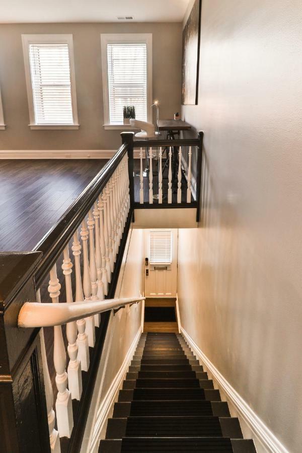 Luxury Apt W/ Spectrum Mood Lighting - Historic Cherokee Street Antique Row Maryland Heights Exterior photo